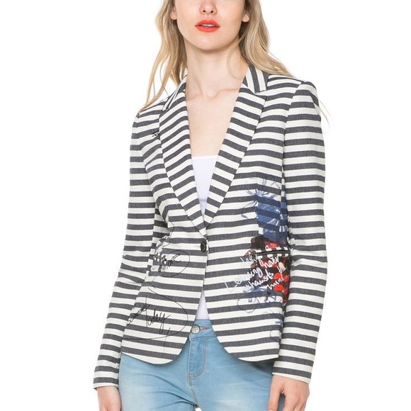 Desigual Jackets & Blazers - Brand new Desigual Crau blazer vest size Large